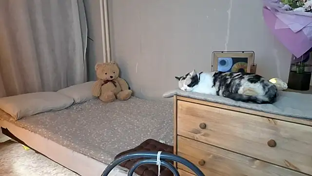 MiaTemptress online show from 04.22.26