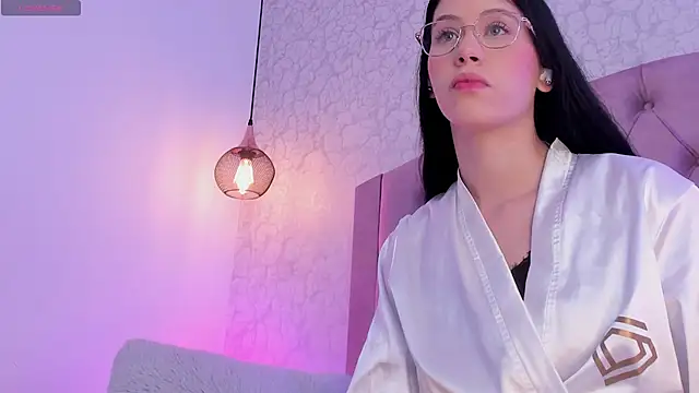 saraa joness  online show from 04.16.26