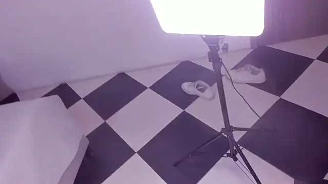 FiorellaLan online show from 04.24.26