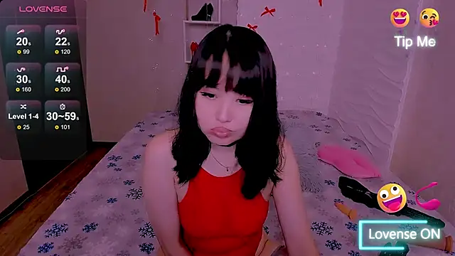 Akiko Yun online show from 06.04.26