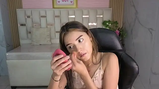 Snapshot of veronicaa_s chatting on 05.14.26 veronicaa s online show from 05.14.26