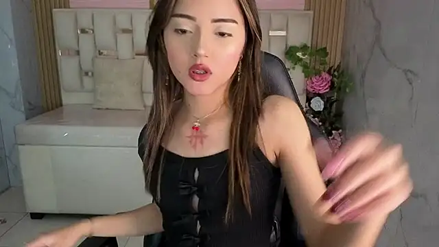 Snapshot of veronicaa_s chatting on 05.23.26 veronicaa s online show from 05.23.26