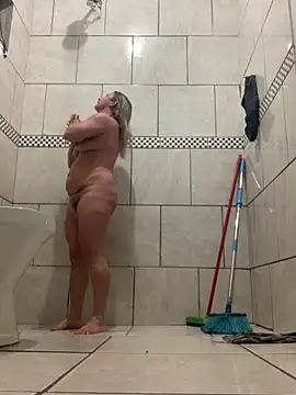 Snapshot of lolitaloirasex chatting on 03.13.26 lolitaloirasex online show from 03.13.26