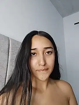 isabellaHill2 online show from 04.07.26