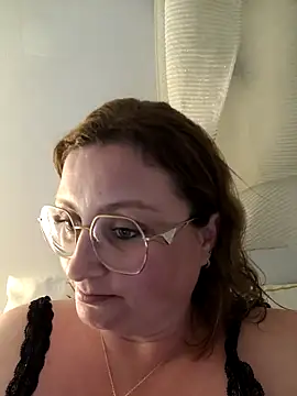 Snapshot of duotroublant chatting on 03.17.26 duotroublant online show from 03.17.26