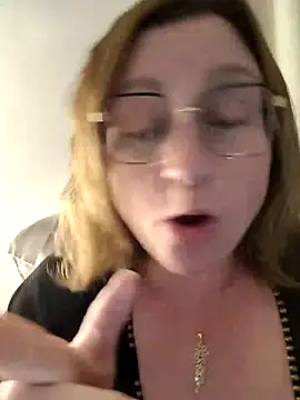 Snapshot of duotroublant chatting on 04.26.26 duotroublant online show from 04.26.26