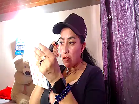 Alexandrina online show from 10.24.25