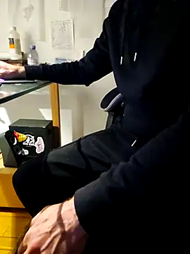 dufatcock online show from 04.18.26