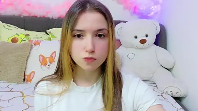 Snapshot of LeenMoonie chatting on 03.31.26 LeenMoonie online show from 03.31.26