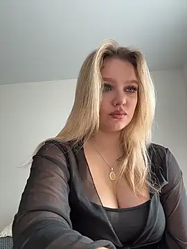 Snapshot of bettyloveu chatting on 05.06.26 bettyloveu online show from 05.06.26