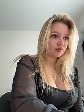 Snapshot of bettyloveu chatting on 05.08.26 bettyloveu online show from 05.08.26