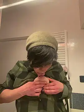 DtPORNBITCH online show from 04.13.26