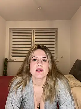 Mina Foxx online show from 03.15.26