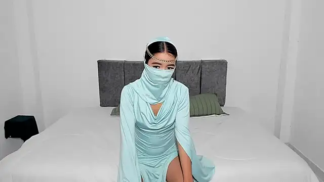 Zahra Bashir online show from 03.18.26