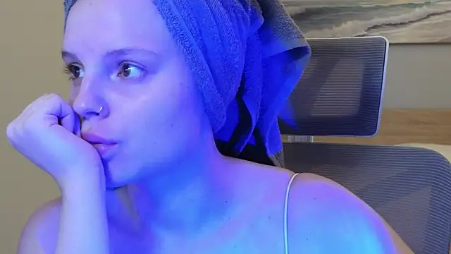 mollybossy online show from 04.11.26