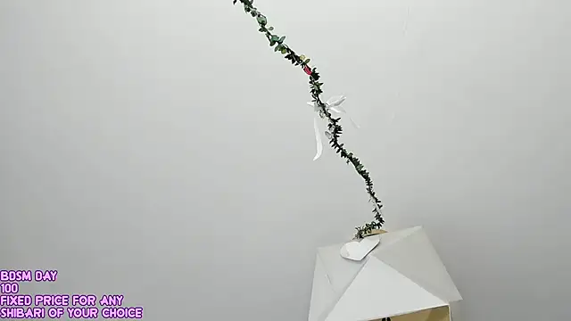 Snapshot of RileyNymph chatting on 05.24.26 RileyNymph online show from 05.24.26