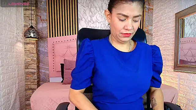 Snapshot of AishaCambell_ chatting on 05.15.26 AishaCambell online show from 05.15.26