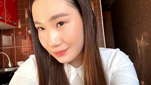 Snapshot of RosalbaLatshaw chatting on 03.15.26 RosalbaLatshaw online show from 03.15.26