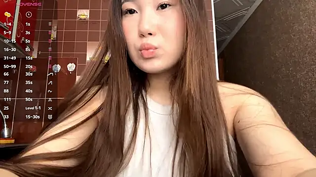 Snapshot of RosalbaLatshaw chatting on 03.20.26 RosalbaLatshaw online show from 03.20.26