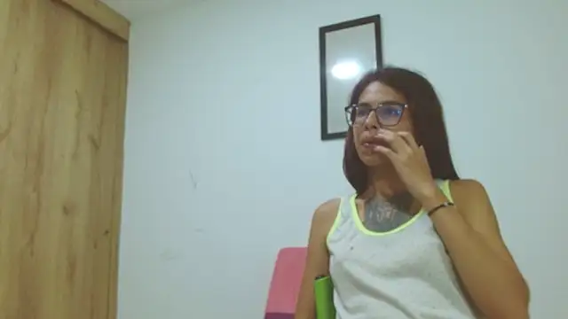 Snapshot of Emily_Lopera chatting on 05.27.26 Emily Lopera online show from 05.27.26