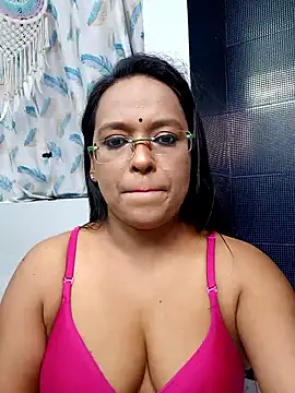 Snapshot of hornyrosy321 chatting on 05.03.26 hornyrosy321 online show from 05.03.26