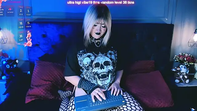  Elissabat  online show from 05.19.26