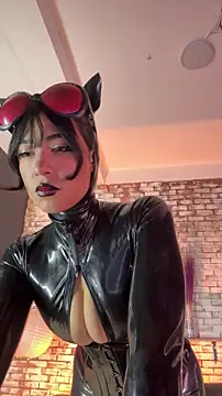 Snapshot of Liana_Fem_ chatting on 04.05.26 Liana Fem online show from 04.05.26