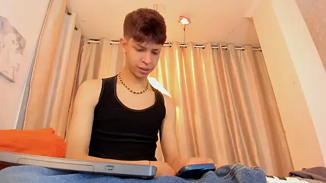 Snapshot of Ethan_qop chatting on 05.29.26 Ethan qop online show from 05.29.26