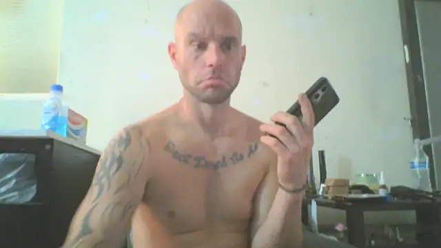 Snapshot of CaptCraker chatting on 03.21.26 CaptCraker online show from 03.21.26