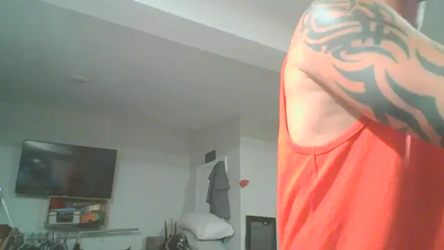 Snapshot of CaptCraker chatting on 05.16.26 CaptCraker online show from 05.16.26
