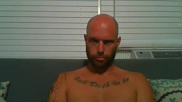 Snapshot of CaptCraker chatting on 06.06.26 CaptCraker online show from 06.06.26
