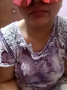 Gujju bhabhi69 online show from 04.16.26