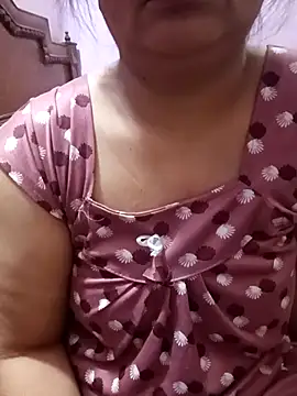 Gujju bhabhi69 online show from 04.17.26