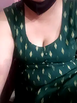 Snapshot of Gujju_bhabhi69 chatting on 05.02.26 Gujju bhabhi69 online show from 05.02.26
