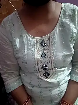 Snapshot of Gujju_bhabhi69 chatting on 05.05.26 Gujju bhabhi69 online show from 05.05.26