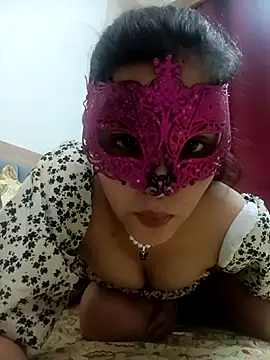 Snapshot of Hottymahi7 chatting on 04.02.26 Hottymahi7 online show from 04.02.26