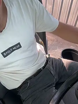 Snapshot of Agrorouterket chatting on 03.16.26 Agrorouterket online show from 03.16.26