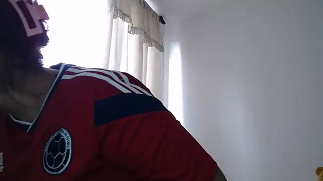 Mia skyy18 online show from 06.17.26