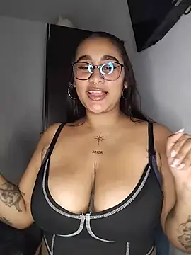 Mia skyy18 online show from 08.06.26