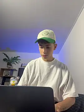 SebastianReed  online show from 06.30.26