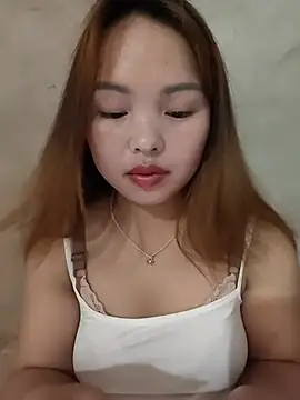 Snapshot of Mina_xYx chatting on 06.19.26 Mina xYx online show from 06.19.26