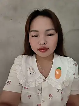 Snapshot of Mina_xYx chatting on 07.06.26 Mina xYx online show from 07.06.26