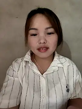 Snapshot of Mina_xYx chatting on 07.25.26 Mina xYx online show from 07.25.26