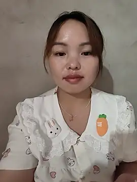 Snapshot of Mina_xYx chatting on 07.28.26 Mina xYx online show from 07.28.26