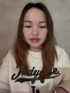 Snapshot of Mina_xYx chatting on 07.29.26 Mina xYx online show from 07.29.26