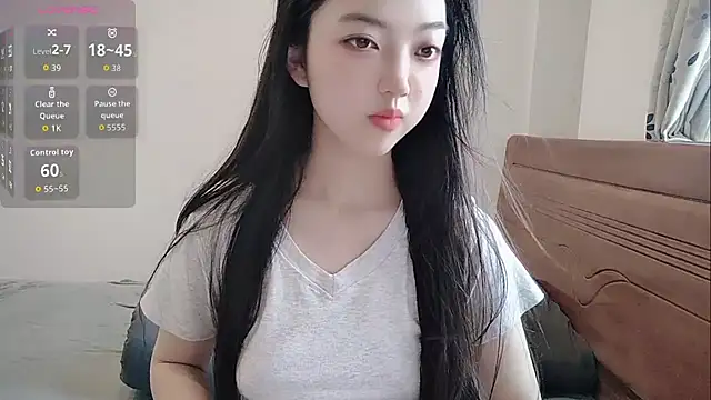 Snapshot of oblakitty_ chatting on 05.23.26 oblakitty online show from 05.23.26