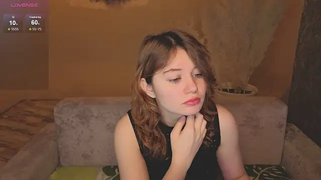 Snapshot of ElizabethRedWings chatting on 05.20.26 ElizabethRedWings online show from 05.20.26