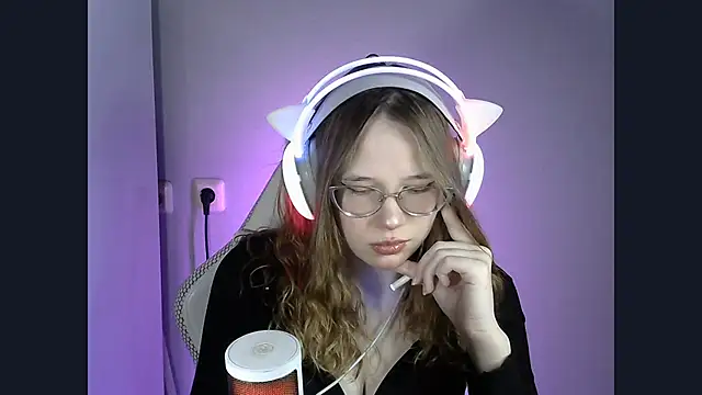 Snapshot of AmandaBargon chatting on 03.16.26 AmandaBargon online show from 03.16.26