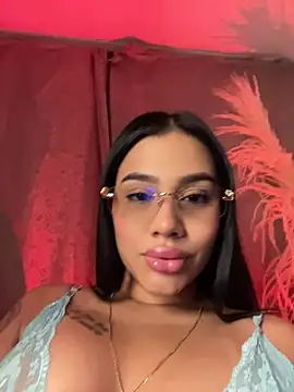 Snapshot of AlisonBeltran1 chatting on 08.01.26 AlisonBeltran1 online show from 08.01.26