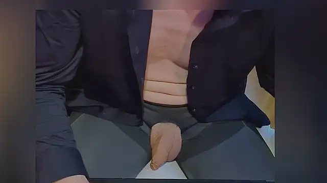 Snapshot of DutchMask chatting on 03.16.26 DutchMask online show from 03.16.26